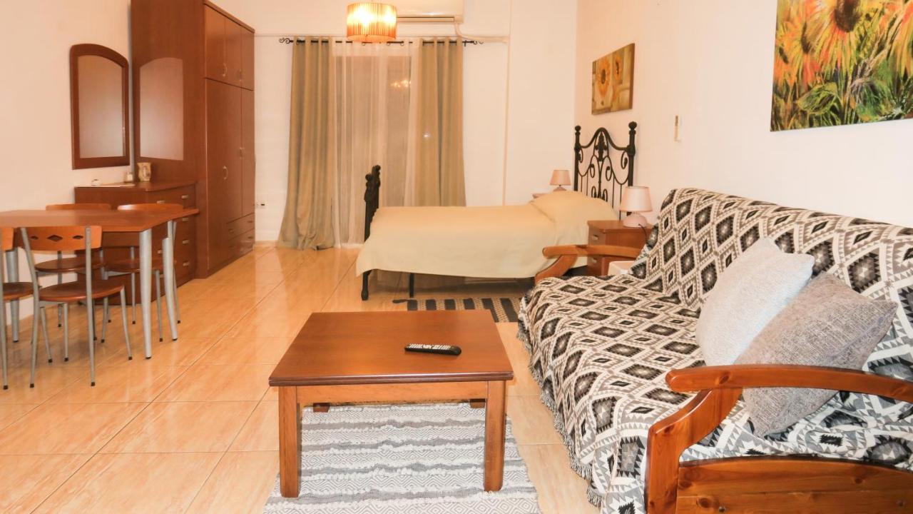 Kallisti Apartments Skiathos Town Room photo