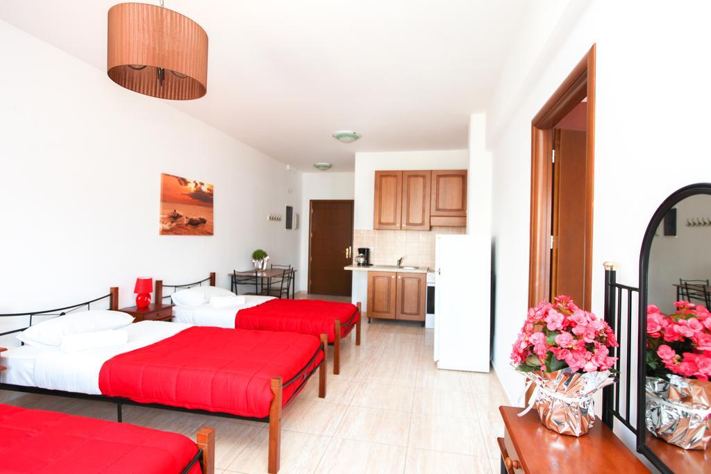 Kallisti Apartments Skiathos Town Room photo