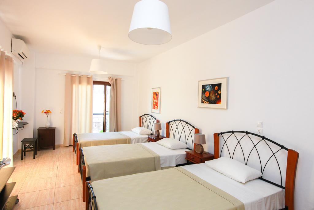 Kallisti Apartments Skiathos Town Room photo