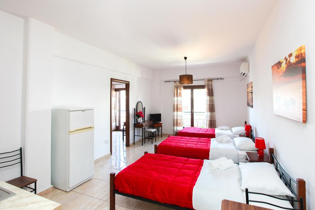 Kallisti Apartments Skiathos Town Room photo